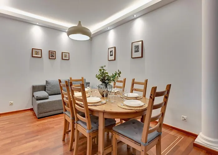 Lion Apartments - Portofino Familly Apartment At The City Center With Parking