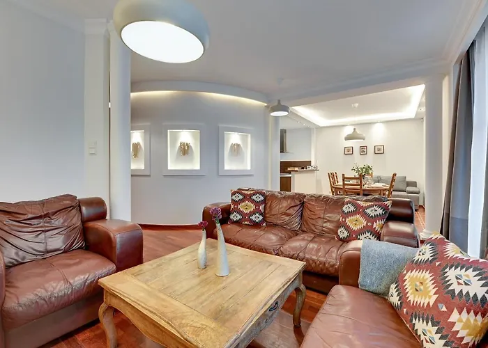 Lion Apartments - Portofino Familly Apartment At The City Center With Parking